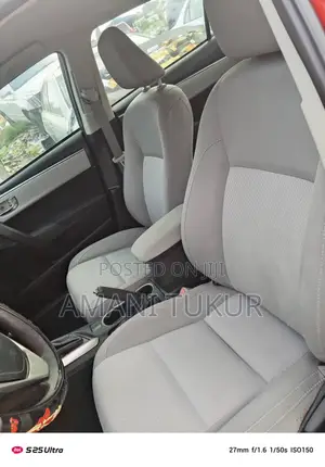 Toyota Corolla LE 4dr Sedan (1.8L 4cyl CVT) 2015 Red