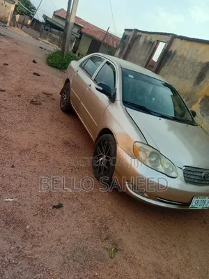 Toyota Corolla LE 2005 Gold