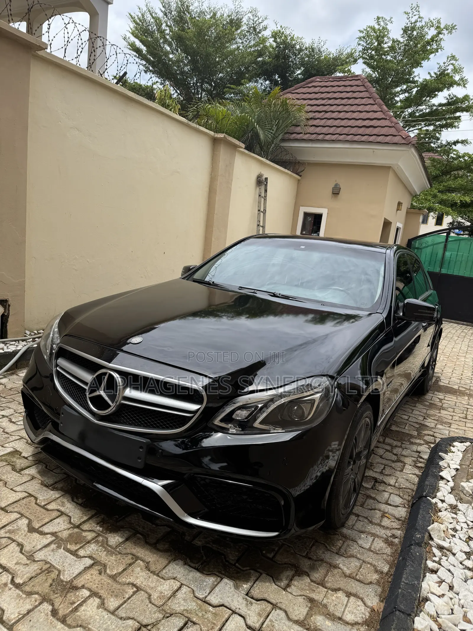 Mercedes-Benz E-Class 2012 Black