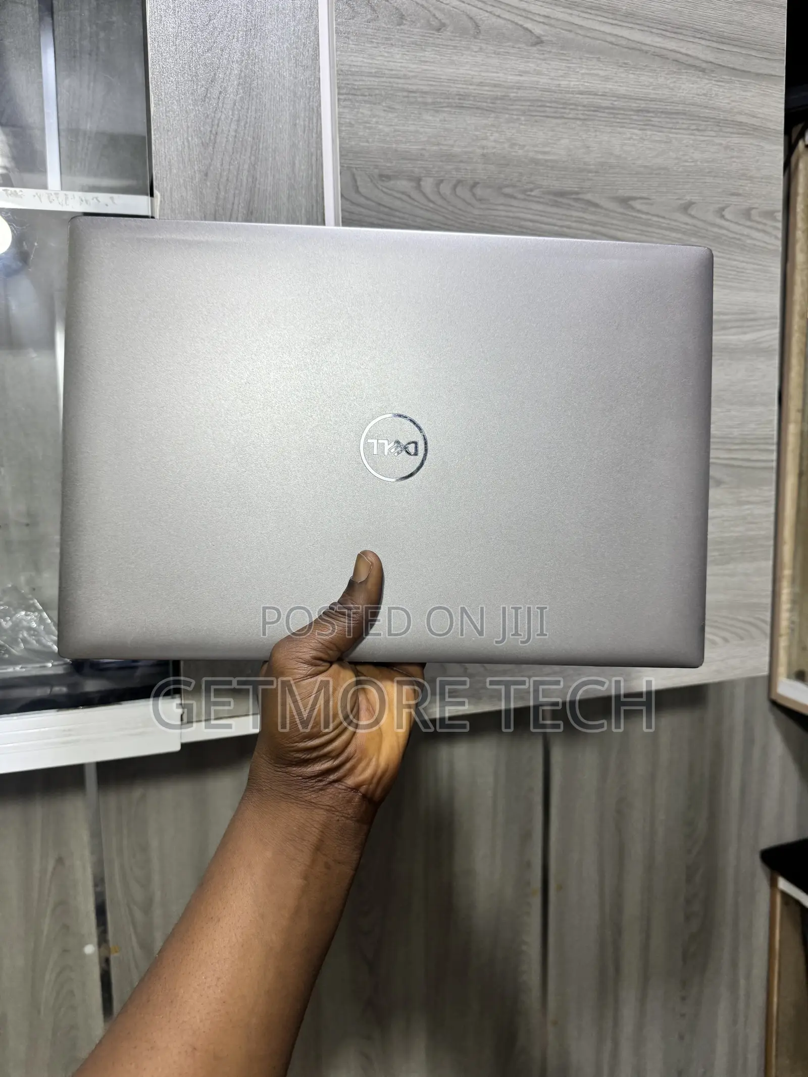 Laptop Dell Precision 5680 32GB Intel Core i9 SSD 512GB