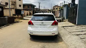 Toyota Venza V6 AWD 2011 White