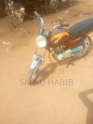 Bajaj Boxer 2021 Red