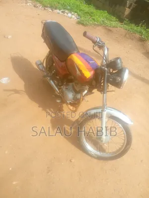 Bajaj Boxer 2021 Red