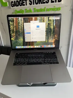 Laptop Apple MacBook Pro 2019 16GB Intel Core i7 SSD 256GB