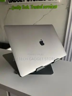 Laptop Apple MacBook Pro 2019 16GB Intel Core i7 SSD 256GB
