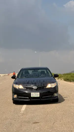 Toyota Camry SE 4dr Sedan (2.5L 4cyl 6A) 2014 Black