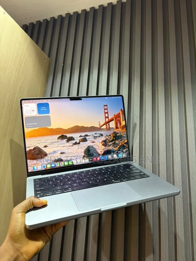 Laptop Apple MacBook Pro 2023 M2 Pro 16GB Apple M2 SSD 512GB