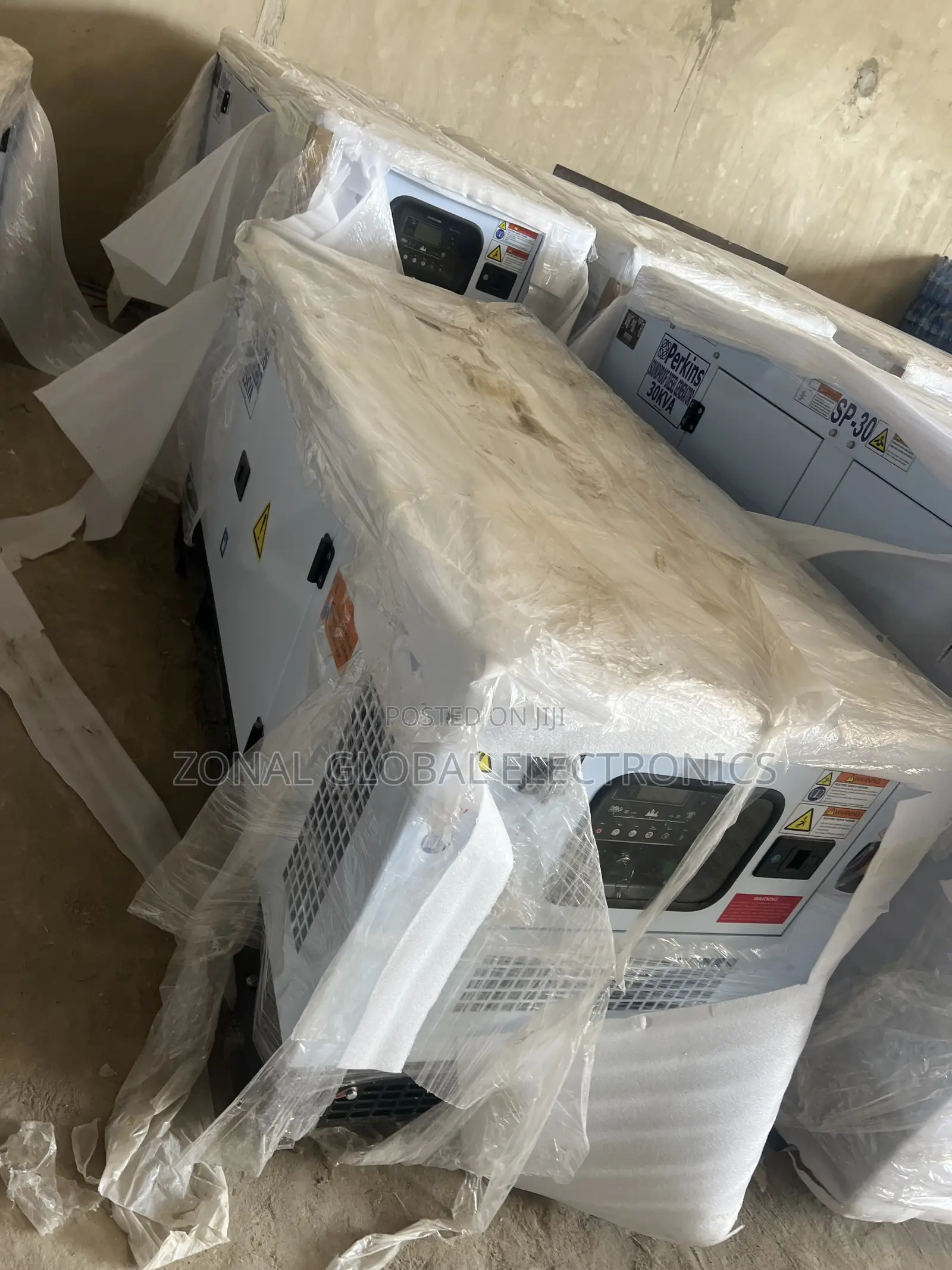 15kva Perkins Soundproof Generator 100% Copper Coil
