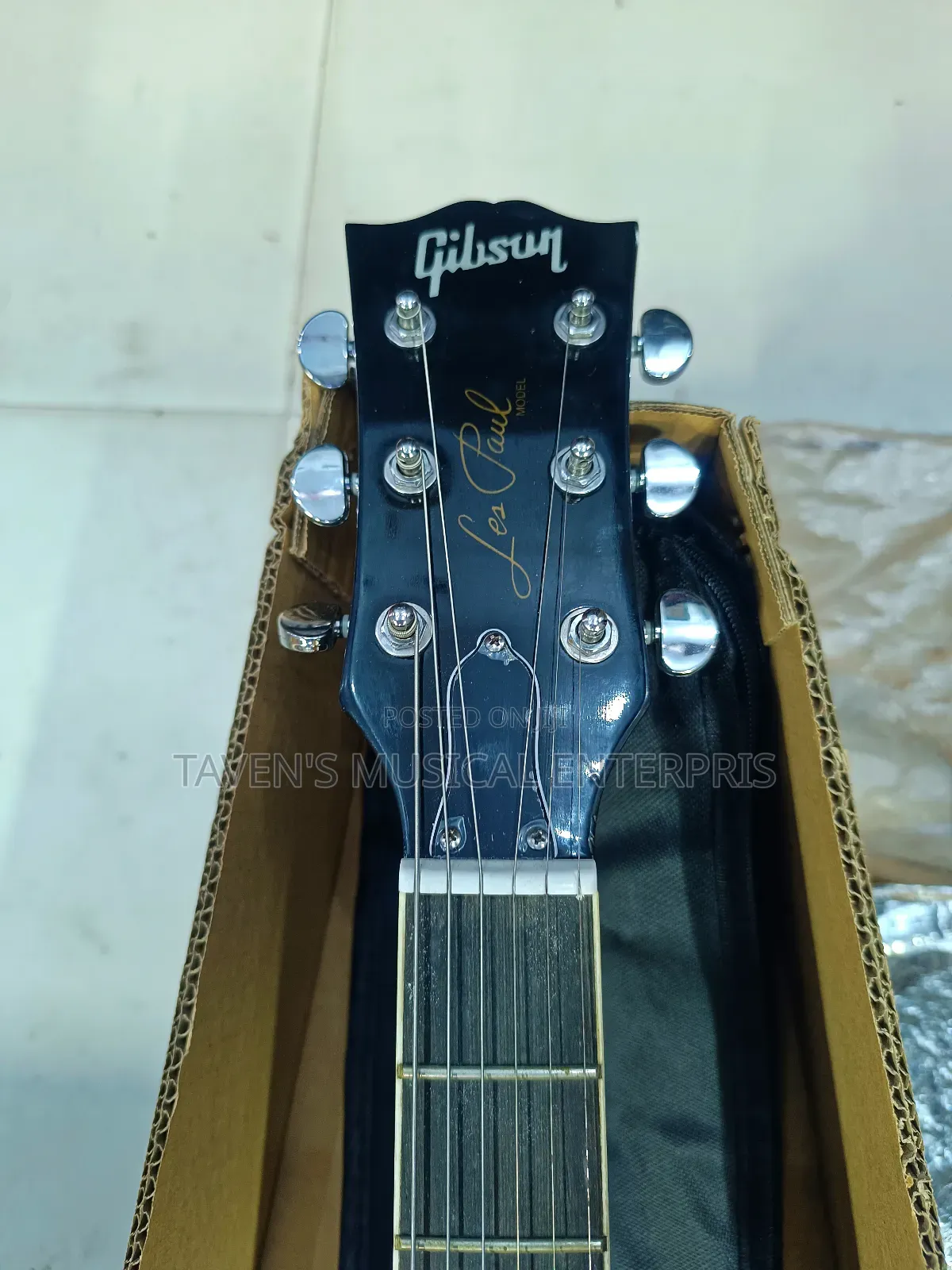 Gibson Les Paul Standard Electric Guitar