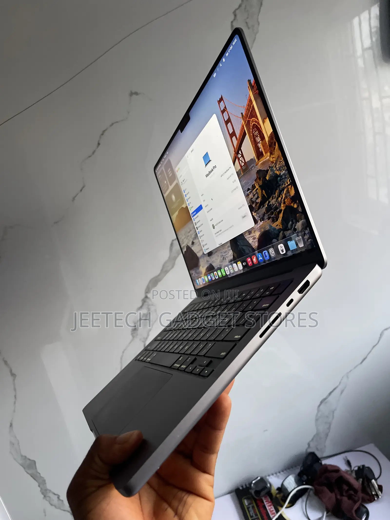 Laptop Apple MacBook Pro 2021 M1 16GB Apple M1 Pro SSD 512GB