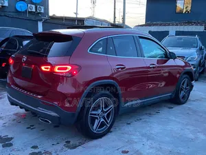 Mercedes-Benz GLA-Class 2021 Burgundy