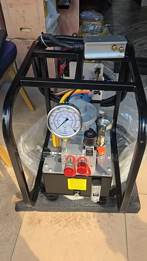 Pneumatic Hydraulic Torque-Wrench Pump - 700 Bar