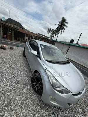 Hyundai Elantra GLS Sedan FWD (1.8L 4cyl 6A) 2013 Silver