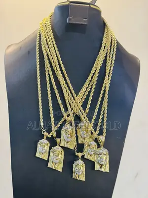 Pure Gold 18karat Gold Twisted Chains
