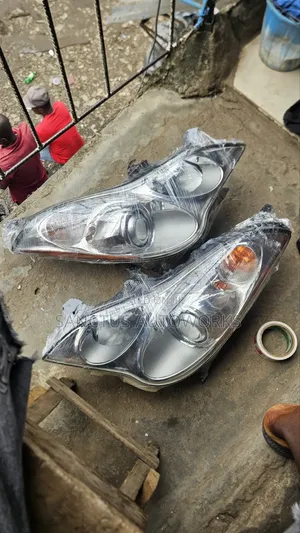 Headlight Infiniti Ex35