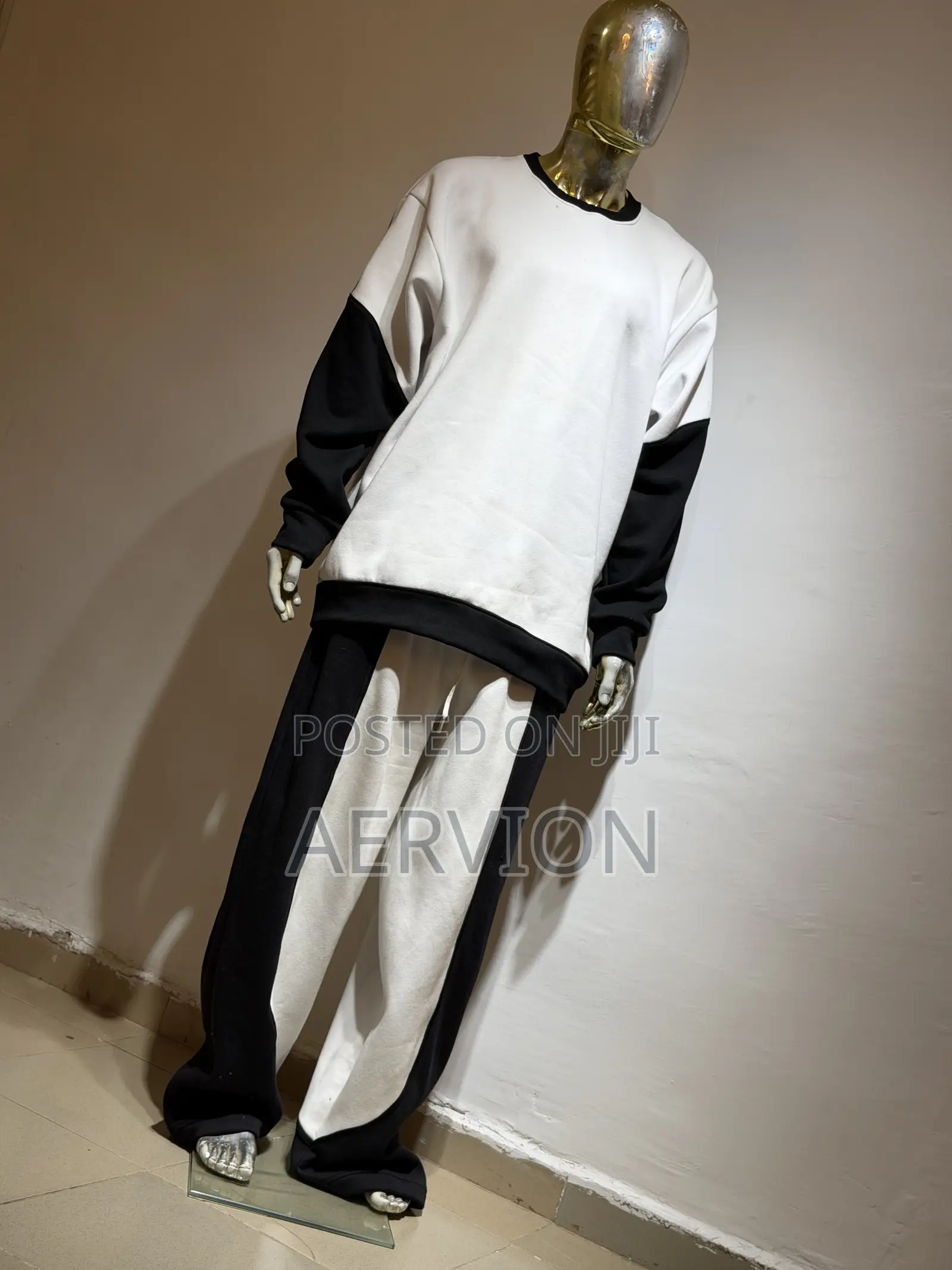 Sweat Shirt & Free Pant