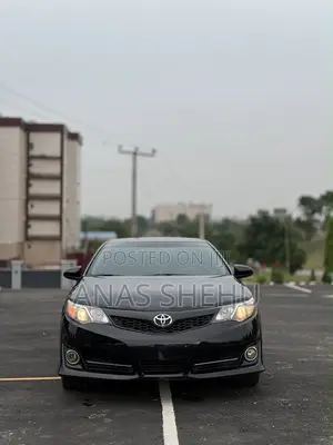 Toyota Camry SE 4dr Sedan (2.5L 4cyl 6A) 2014 Gray