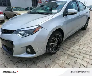 Toyota Corolla S 4dr Sedan (1.8L 4cyl CVT) 2016 Silver