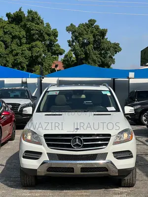 Mercedes-Benz M Class ML350 4dr SUV (3.5L 6cyl 7A) 2015 White