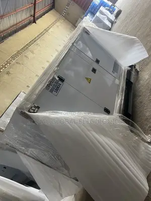 100Kva Perkins Soundproof Diesel Generator 100% Copper Coil