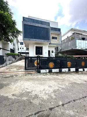 5bdrm Duplex in Guzape Abuja for sale