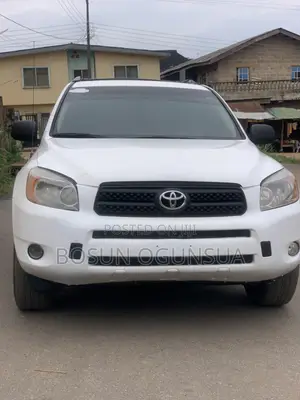 Toyota RAV4 2.4 2008 White