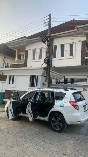 Toyota RAV4 2011 White