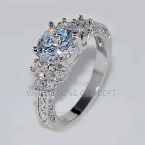 Exquisite Gems Silver Plated Stainless Ring for Engagement/Wedding Rin