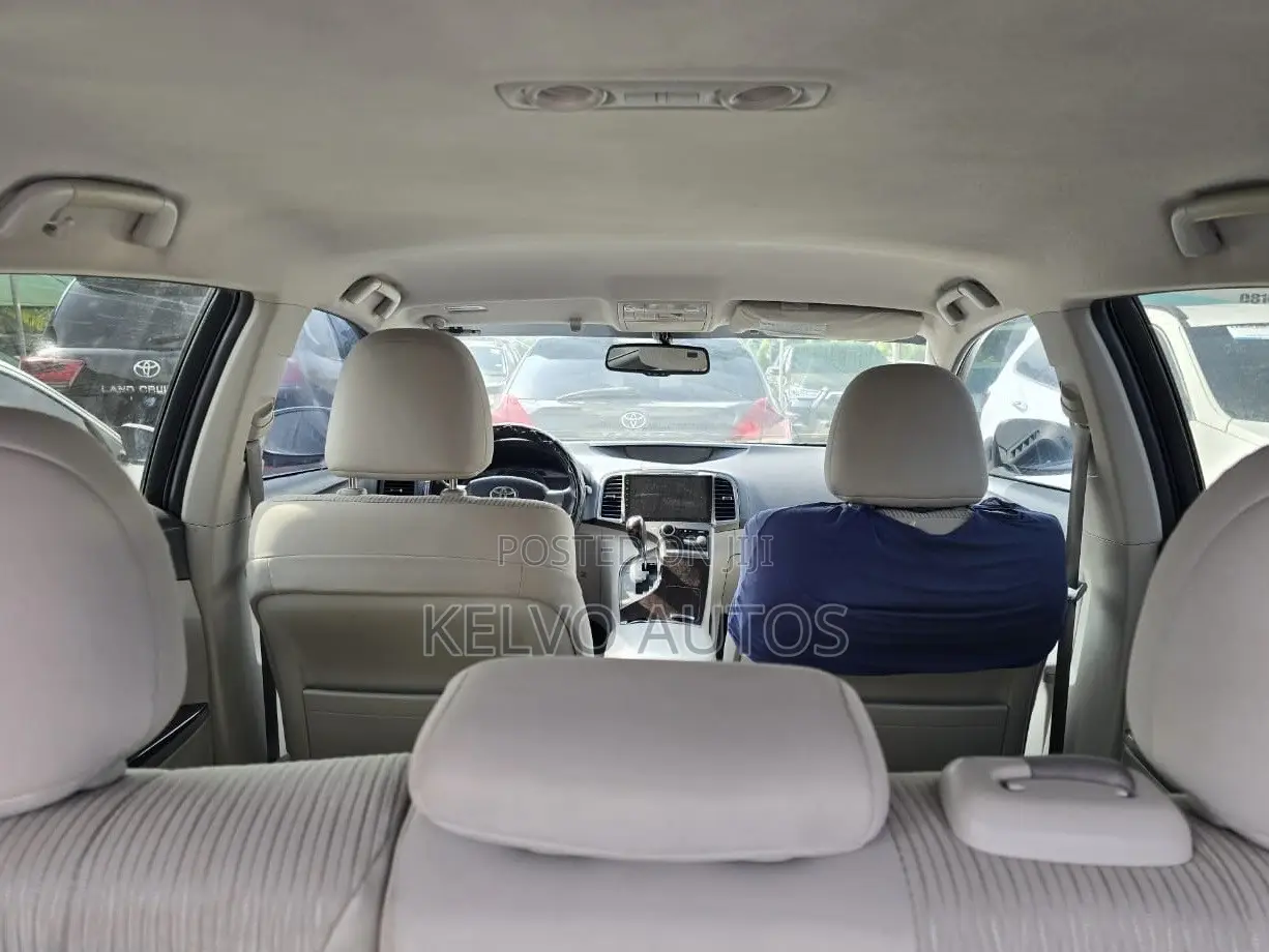 Toyota Venza 2010 White