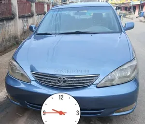 Toyota Camry LE 4dr Sedan (2.4L 4cyl 5A) 2005 Blue