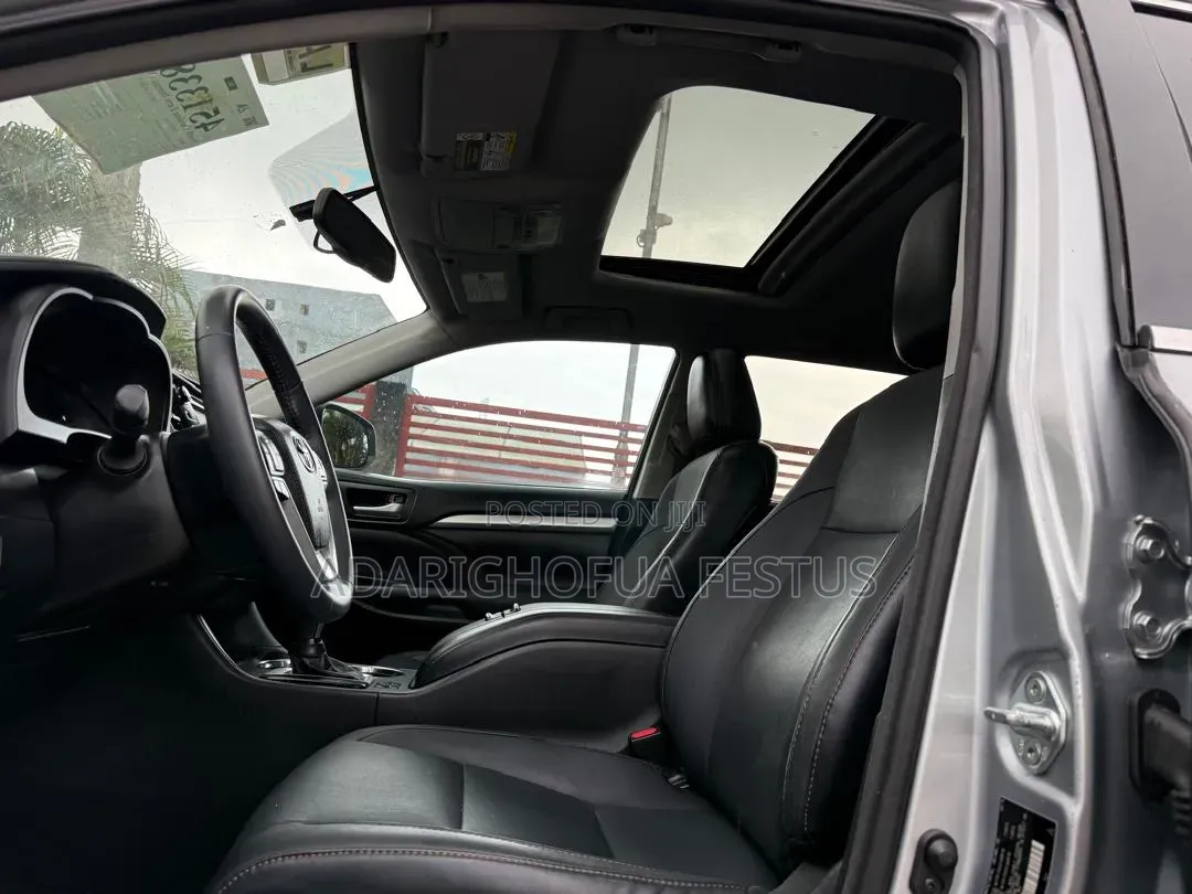 Toyota Highlander 2016 Silver
