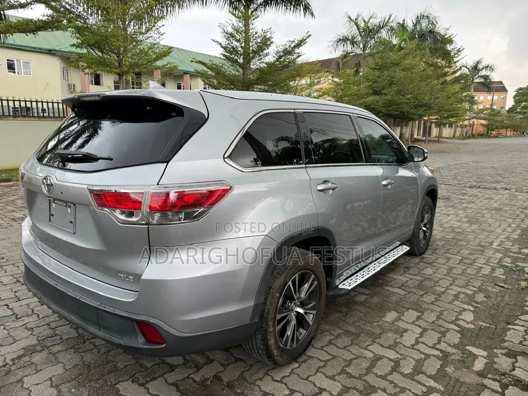 Toyota Highlander 2016 Silver