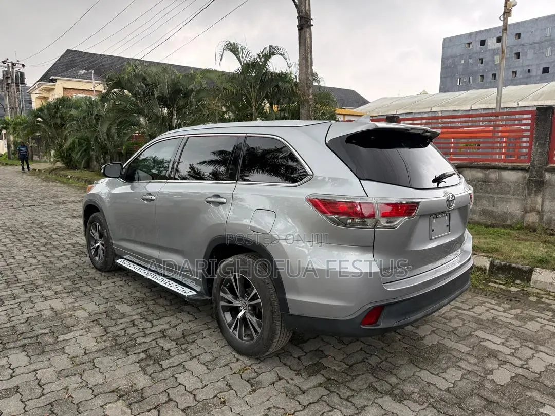 Toyota Highlander 2016 Silver