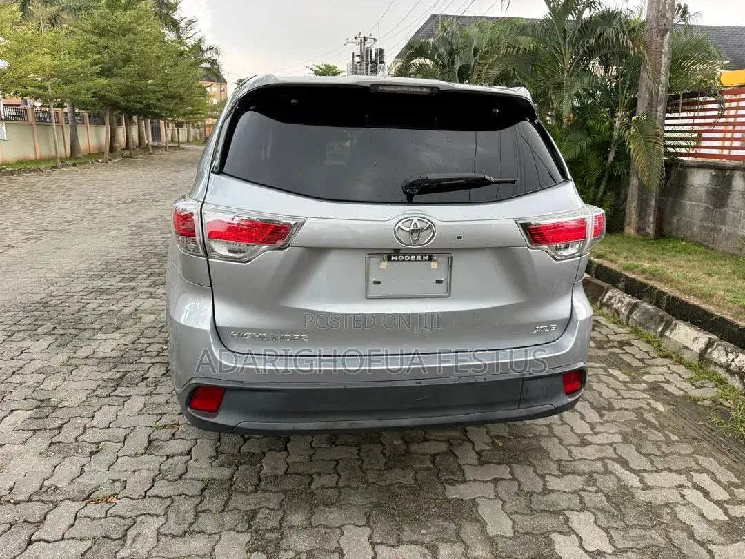 Toyota Highlander 2016 Silver