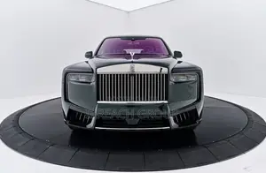 Rolls-Royce Cullinan Black Badge 2026 Green