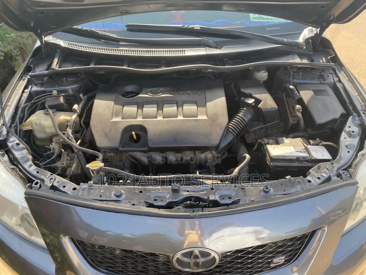 Toyota Corolla 2010 Gray