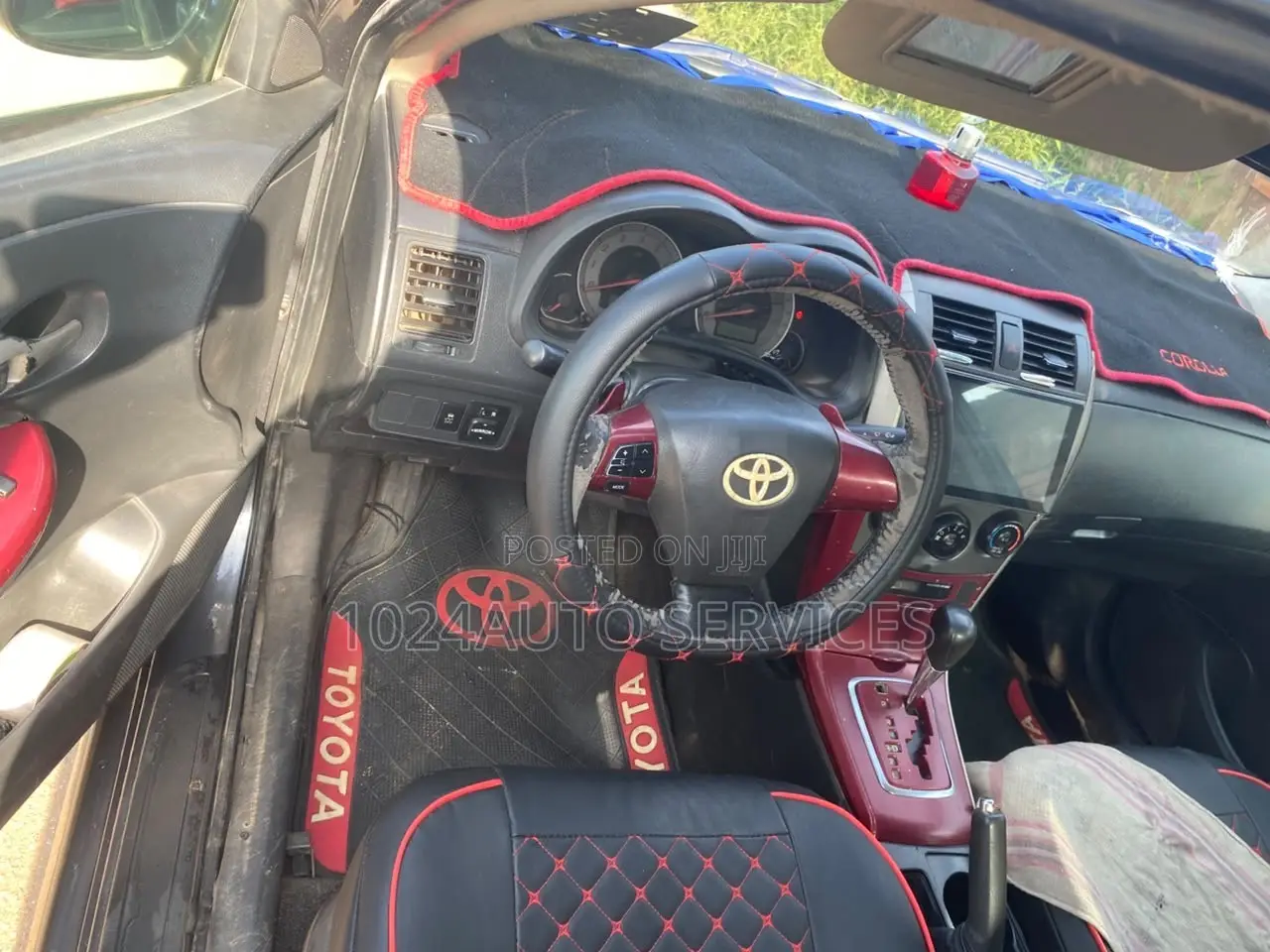 Toyota Corolla 2010 Gray