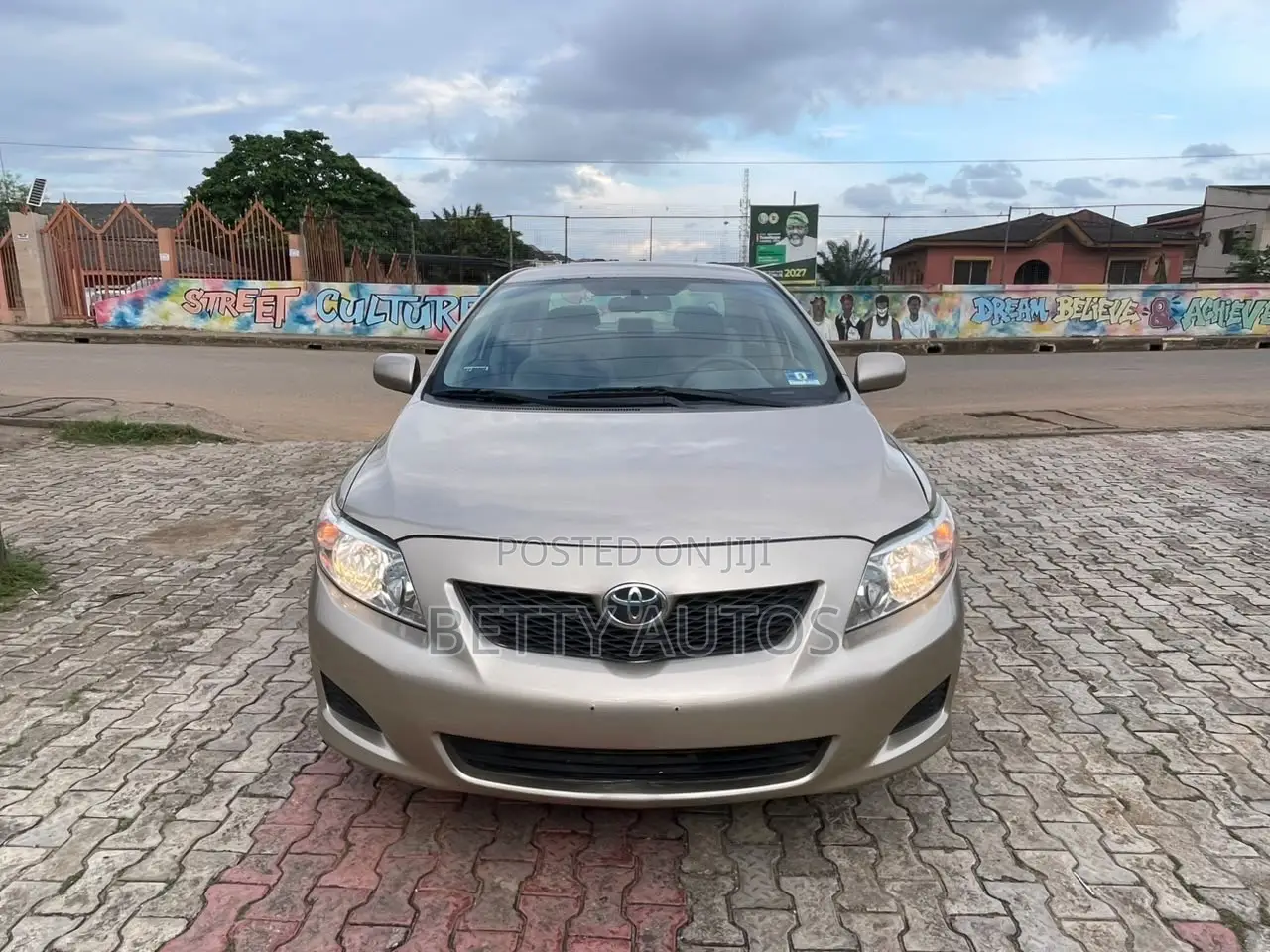 Toyota Corolla 2009 Gold