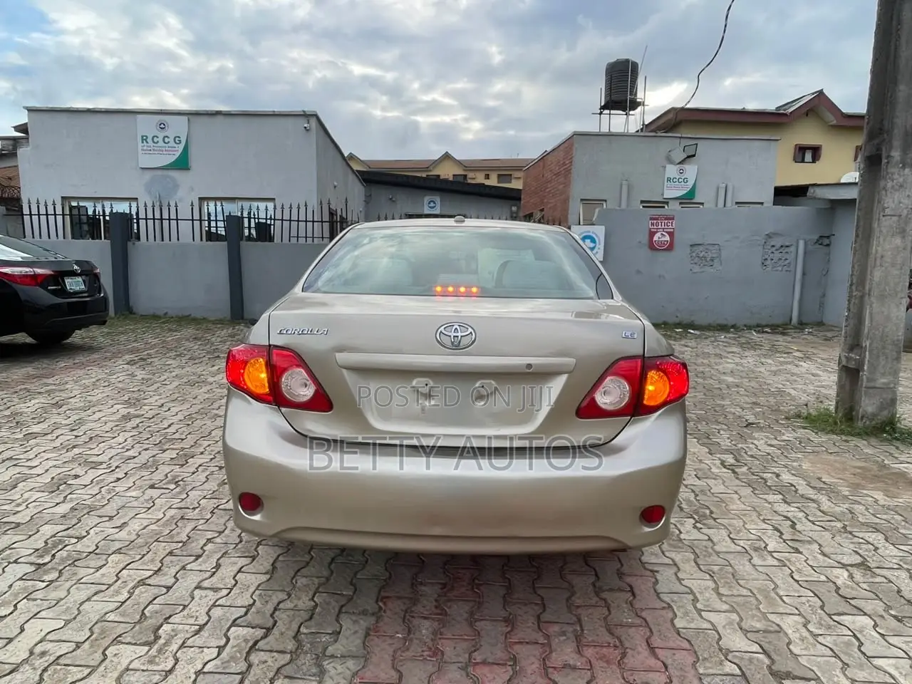 Toyota Corolla 2009 Gold