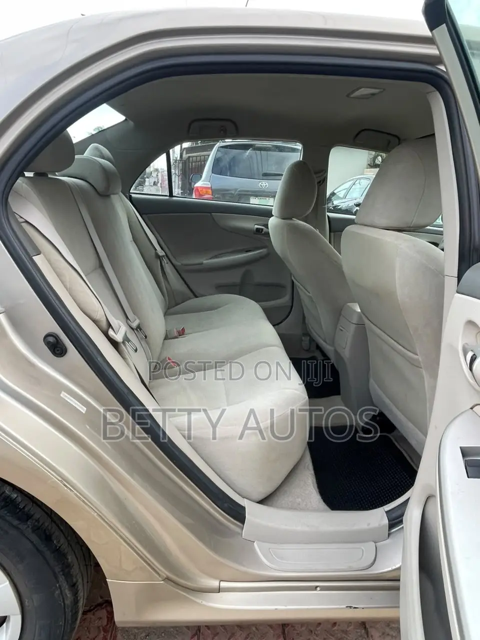Toyota Corolla 2009 Gold