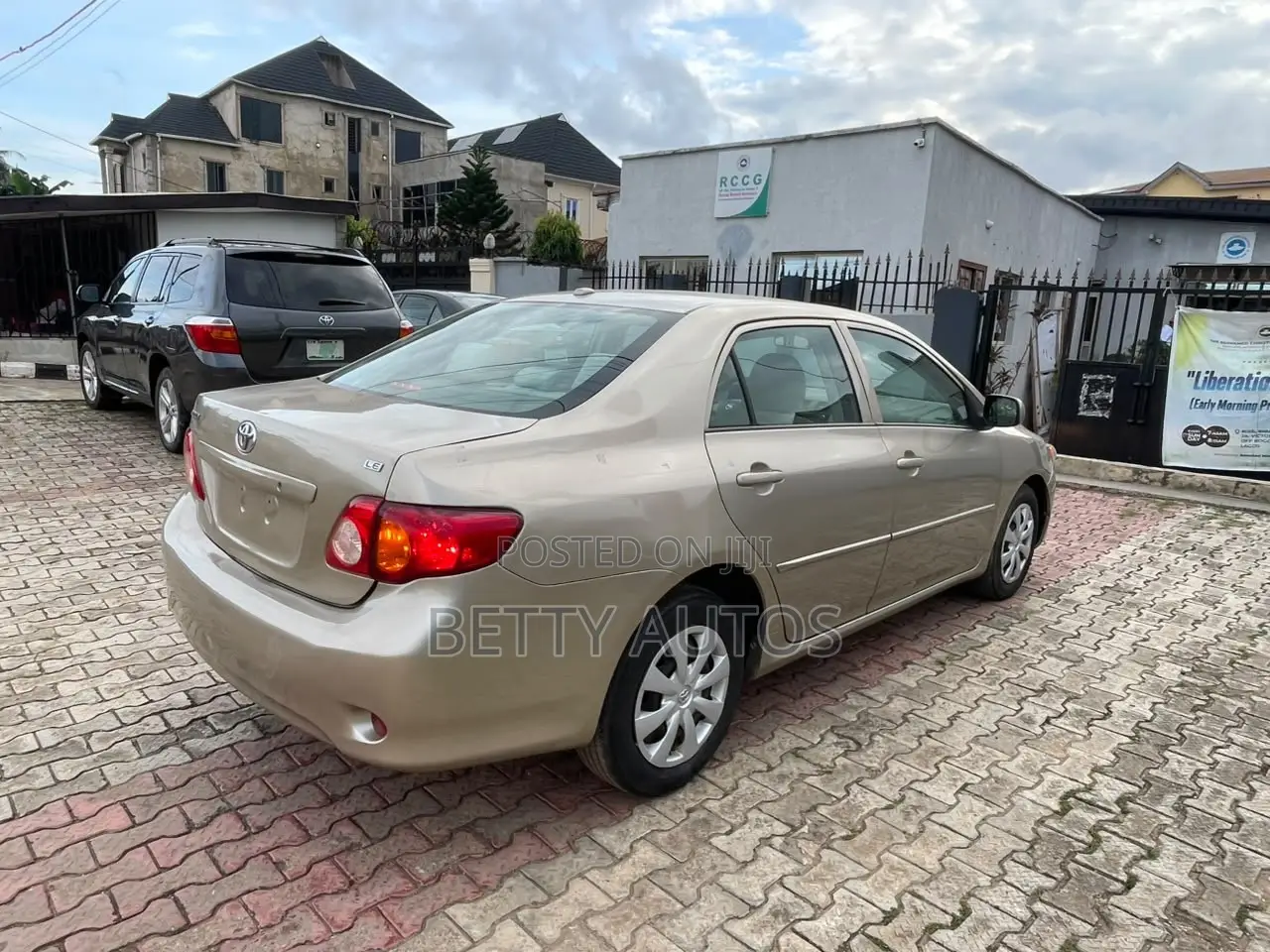 Toyota Corolla 2009 Gold