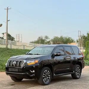 Toyota Land Cruiser Prado 2022 Black