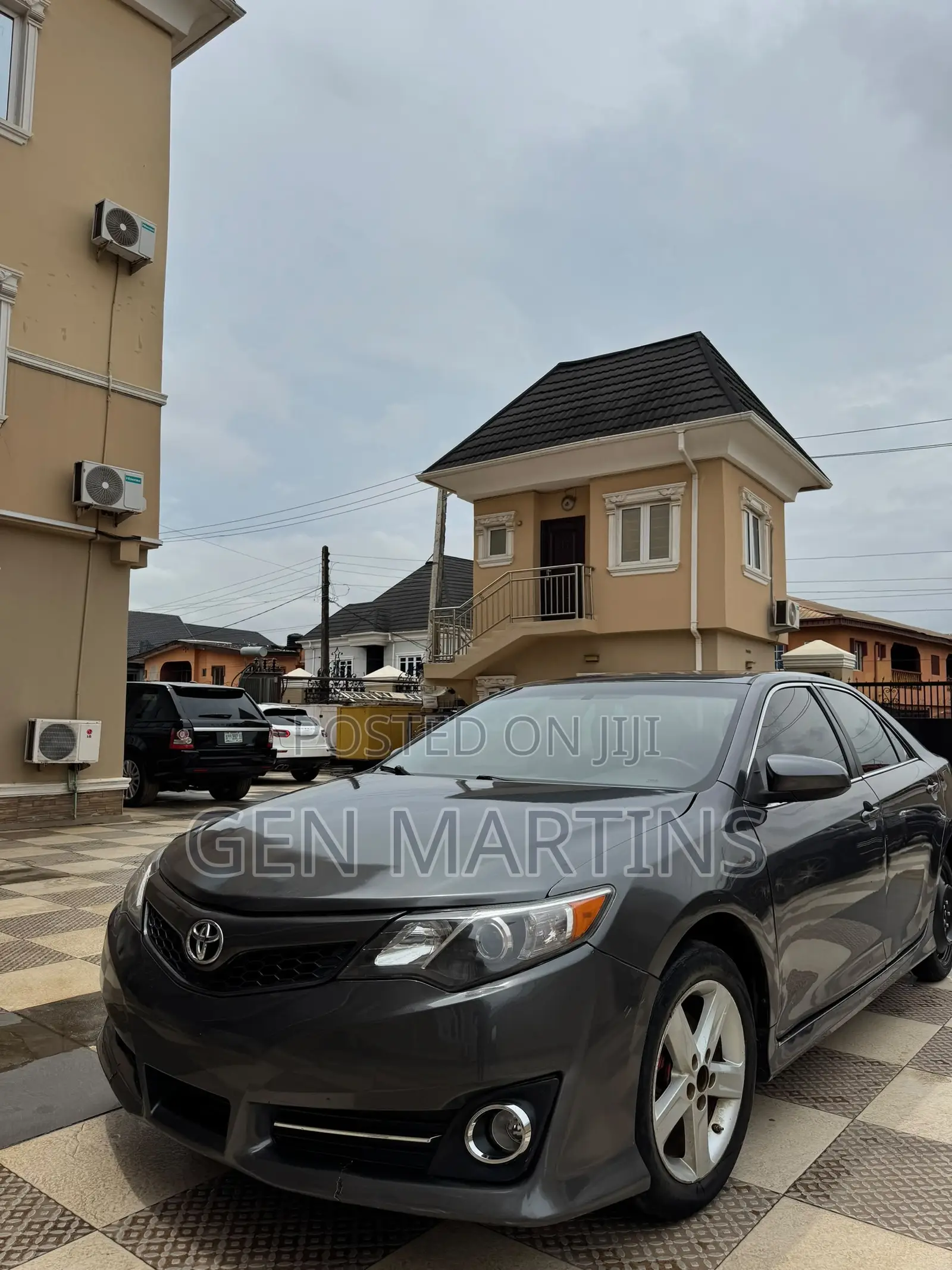 Toyota Camry 2012 Gray