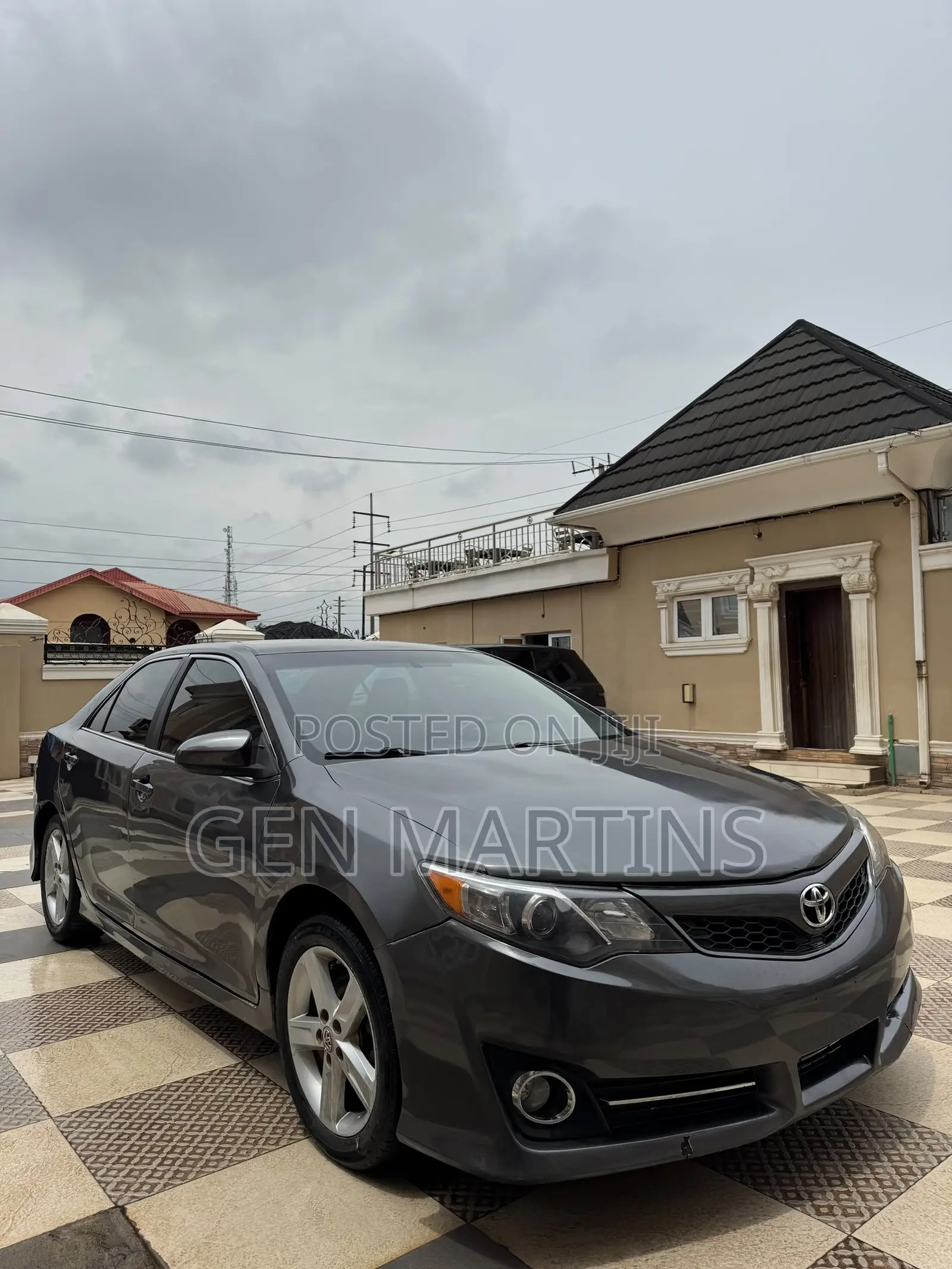 Toyota Camry 2012 Gray
