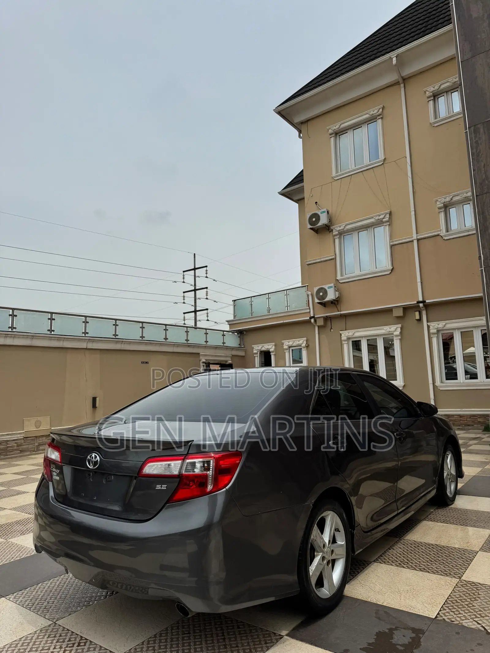 Toyota Camry 2012 Gray