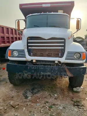 Mack Vision Truck