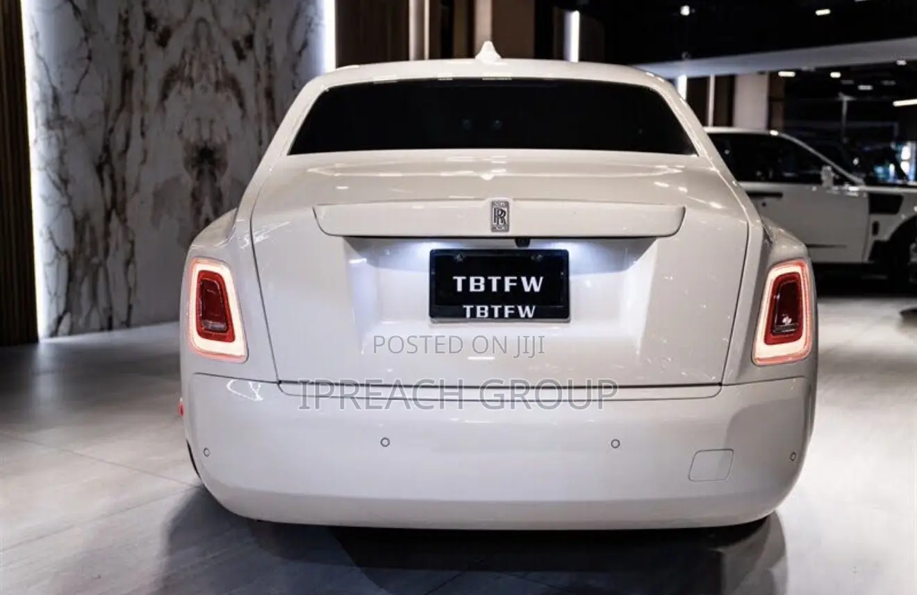 Rolls-Royce Phantom 2026 White