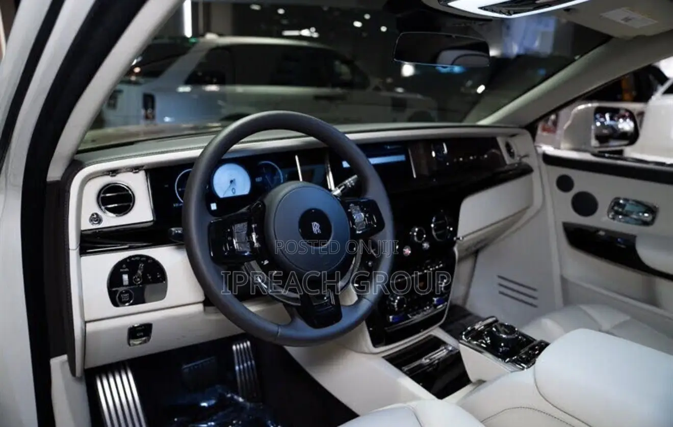 Rolls-Royce Phantom 2026 White