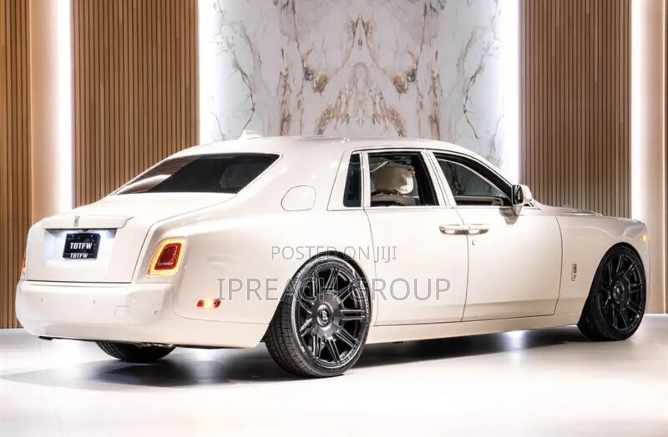 Rolls-Royce Phantom 2026 White