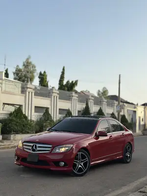Mercedes-Benz C300 2009 Red